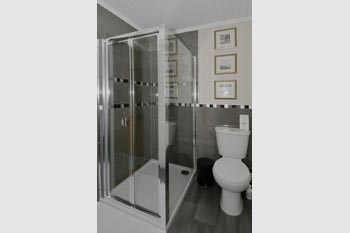 Powerful twin head mixer shower